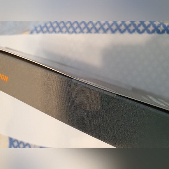 UAG MacBook pro 16 inch cover - Picture 5 of 7